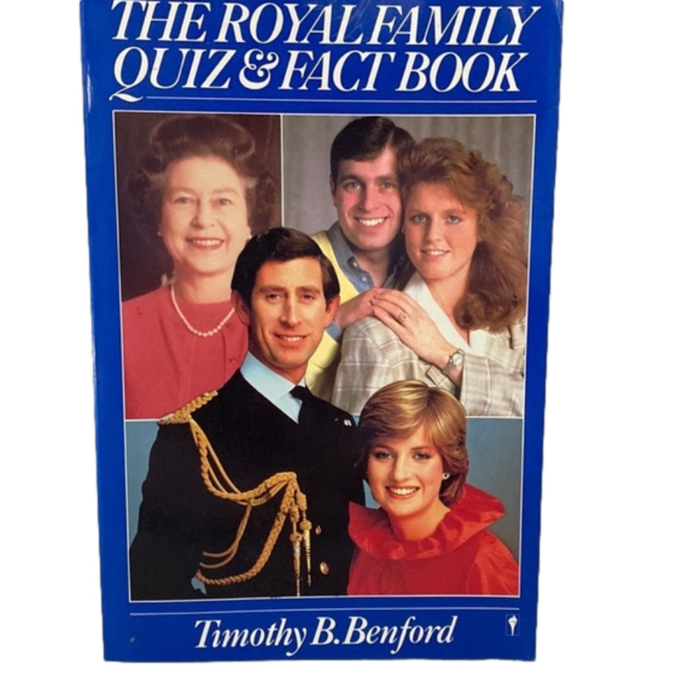 𝅺the Royal Family Quiz & Fact Book 1987